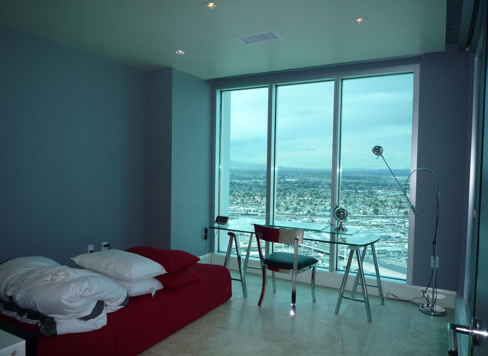 2000 | 00000004350 | penthouses - lofts,   bedroom,  view,   