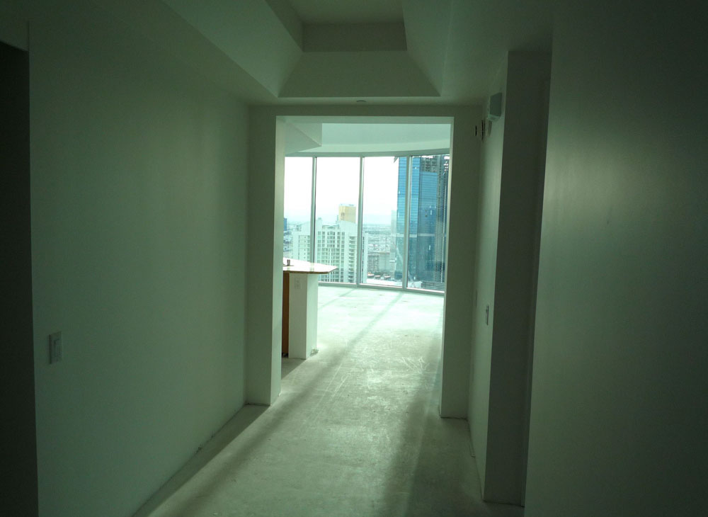 2003 | 00000004455 | penthouses - lofts,   hallway,    