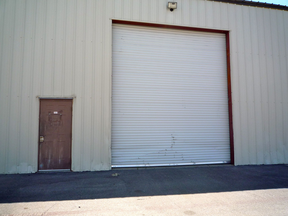2300b | 00000004983 |  studio - warehouse,     entrance,   building, 