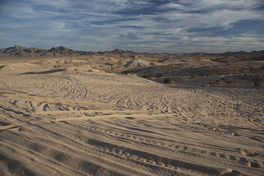 1713 | 00000006732 | desert,   sand, rocks, mountain,  