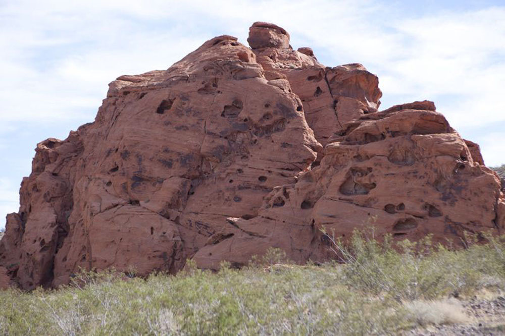 1715 | 00000006823 | desert,   rocks,  