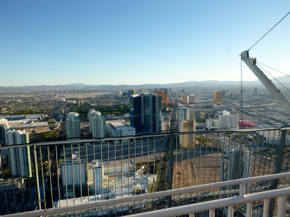 Stratosphere Observation Deck | 00000010230 | wtf, view, buildings, downtown, roof, 