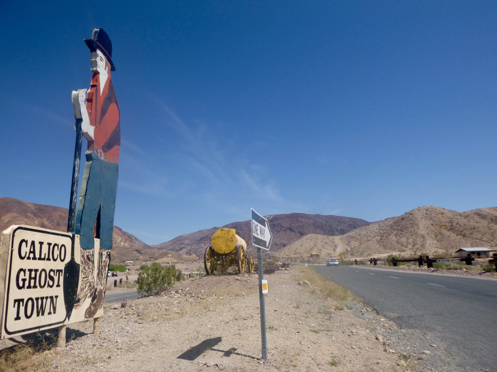 Calico | 00000010811 | mining - ghost towns, statue, mountain,